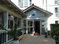 Hotel & Restaurant Heliotel Hotel a Saint-Clement-De-Riviere