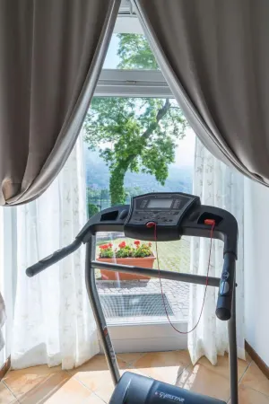 BlueLake Inn Отели в г. Рота-д'Иманья