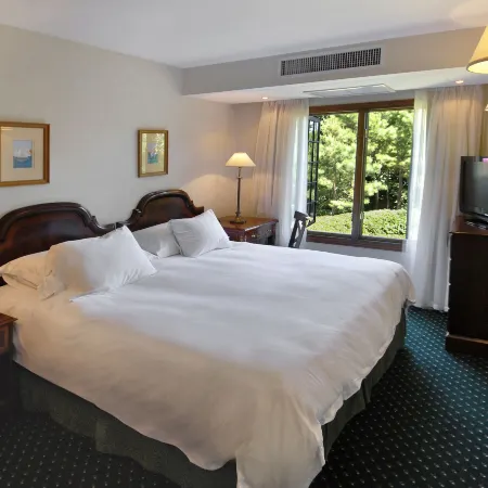 Barradas Parque Hotel & Spa Отели рядом с достопримечательностью «Пляж Манса»