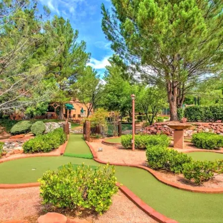 Sedona Pines Resort Отели в г. Явапаи