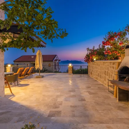 White Garden Villas