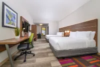 Holiday Inn Express & Suites Alachua - Gainesville Area Hotels in High Springs