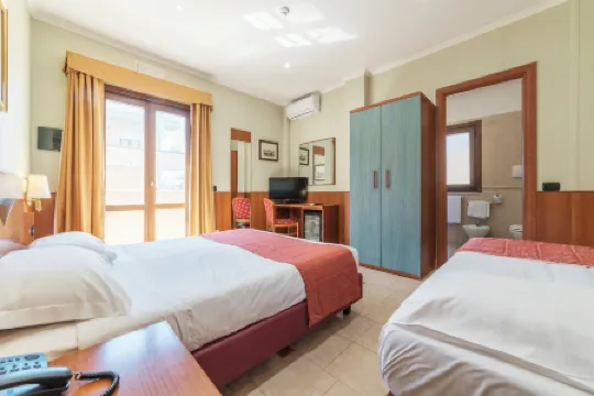 Hotel Riviera Fiumicino Отели рядом с Аэропорт Фьюмичино