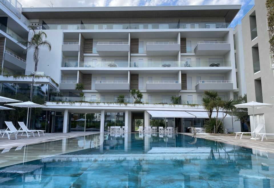 YOUMAMI Suite Hotel Wellness&Spa - Housity