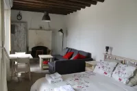 Marmaras Hotels in Pomos