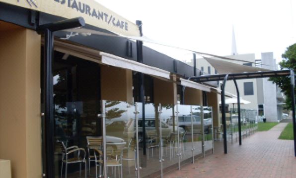 Richmond Henty Hotel