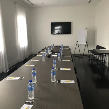 New Haus by Hougoumont Hotel, Former Bannister 22 Отели рядом с достопримечательностью «Тюрьма Фримантла»