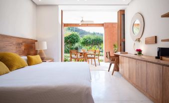 El Careyes Club & Residences