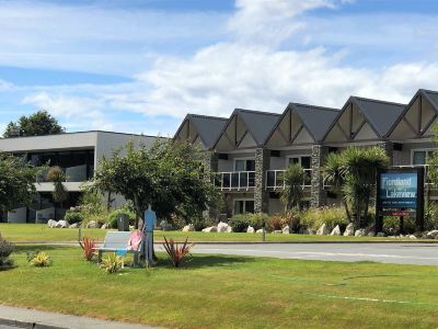 Fiordland Lakeview Motel and Apartments