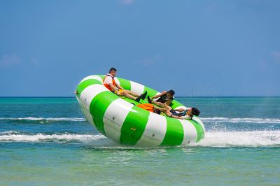 ホテル周辺 リザンシーパークホテル谷茶ベイの写真