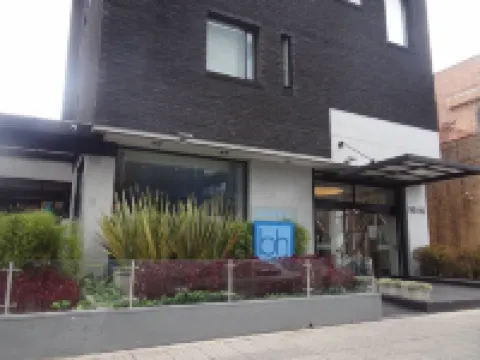 Hotel bh Parque 93 Hotels near Teatro La Comedia