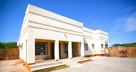 Nkanga Hotel Отели рядом с достопримечательностью «Thebe River Safaris»