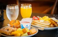 Flagship Inn Hotels in Boothbay