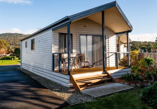 Snug Beach Cabin and Caravan Park Hotels in Kettering