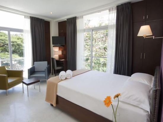 The Park Slope Hotel