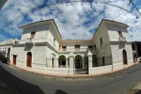 Hotel la Perla Leon
