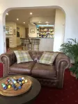 Queenswood Hotel - parking