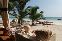 White Dream Lodge & Restaurant, Beach Front, Ocean View - 3-Star