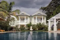 Hemingways Nairobi - Beach