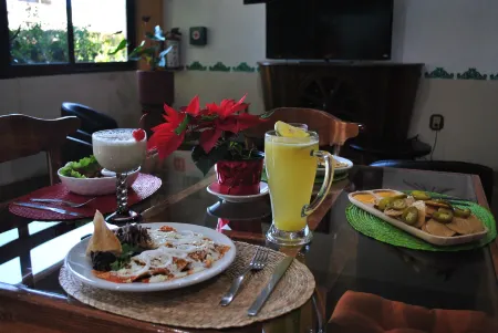 Hotel Zaragoza Отели рядом с достопримечательностью «Ex Convento Dominico de la Natividad»