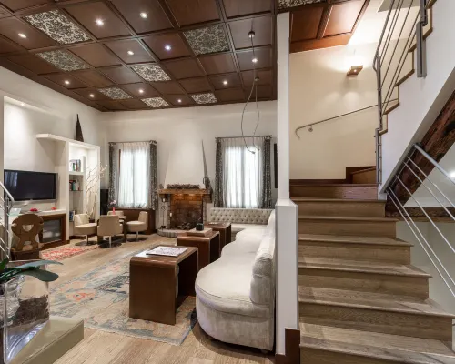 Abbazia de Luxe Các khách sạn gần Phòng trưng bày nghệ thuật A Plus A Gallery