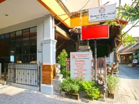جيميني ستار هوتل كوتا Hotels near سكاي غاردن