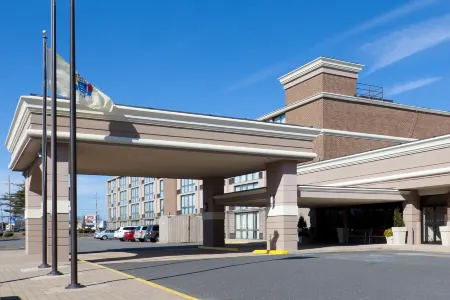 Days Hotel by Wyndham Toms River Jersey Shore Отели рядом с достопримечательностью «JCPenney»