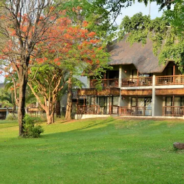 Cresta Mowana Safari Resort & Spa