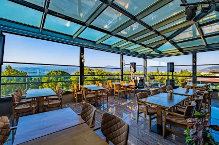 Reis Royal Hotel Отели в г. Karakecililer Mahallesi