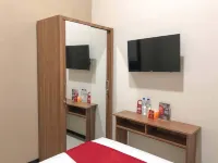 RedDoorz Syariah @ Jl. Cengger Ayam Dalam Các khách sạn gần Rescue Hall Mpu Purwa