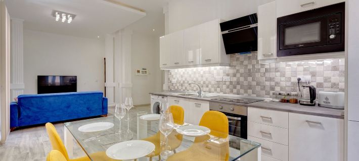 Stylish 2 Bedroom Apartment in an Amazing Location Hotels in Sliema