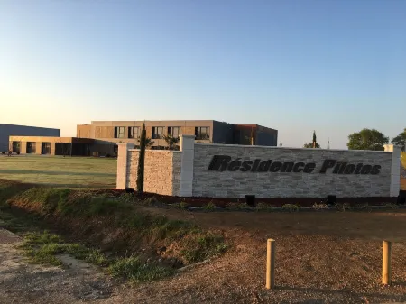 Résidence des Pilotes Отели в г. Ле Вижан