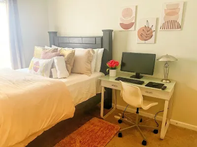 4 bd Luxury King & Queen Suites - Mins to Marietta Hotels near New Hans Chinese Restaurant