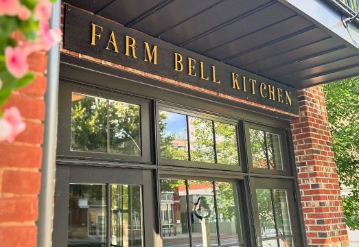 홀리데이 인 익스프레스 & 스위트 샬러츠빌 바이 IHG