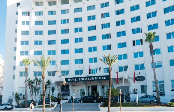 肯吉索拉祖爾酒店