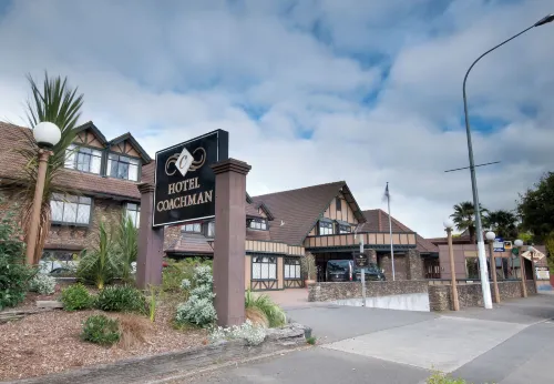 Distinction Coachman Hotel, Palmerston North - bar