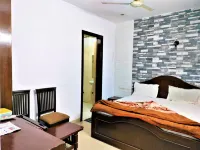 Hotel White Palace,Nizamuddin Railway Station