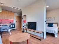 Livensa Living Studios Madrid Alcobendas Отели рядом с достопримечательностью «Комплекс компании «Телефоника»»