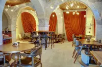 Four Mansions Hotel