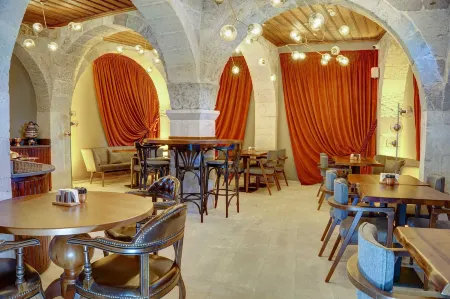 Four Mansions Hotel Отели в г. Hacilar