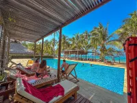 Huku Beach Hostel Palomino - Pools