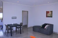 Serene Cottage - parkir