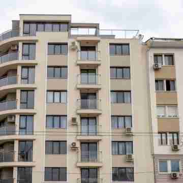 Sunny 1Bdr Apartment Near Center Hotel Exterior