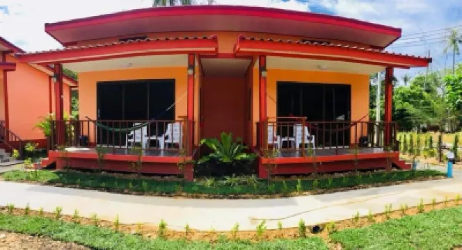 Toongyoong Longbeach Resort Hotels near Ko Lanta