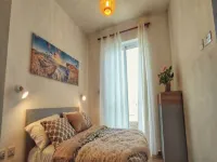 Modern 3 bedroom penthouse with Rooftop views