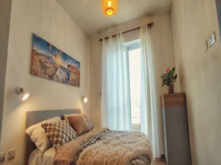 Modern 3 bedroom penthouse with Rooftop views Отели в г. Хамрун