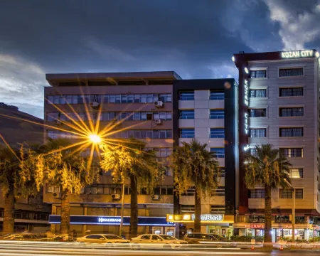 Kozan City Hotel โรงแรมในอิซมีร์