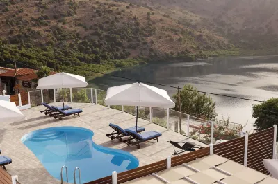 Lake View Suites