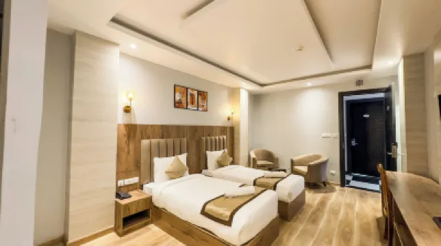 ดิ ออร์บิท รีเจนซี โรงแรมใน