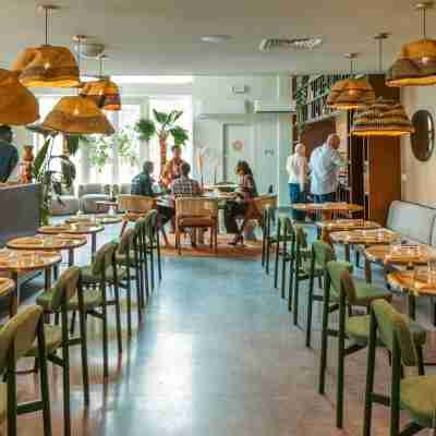 ONOMO ALLURE ABIDJAN BAOBAB Dining/Meeting Rooms